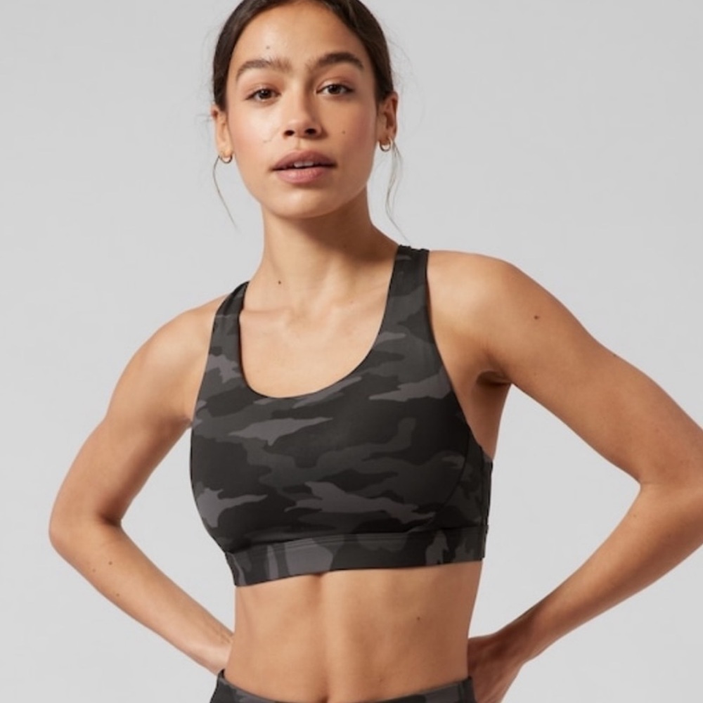 Athleta Ultimate Bra in Camo Size Small